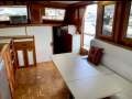 Lycrest 37 Flybridge Beautiful Condition