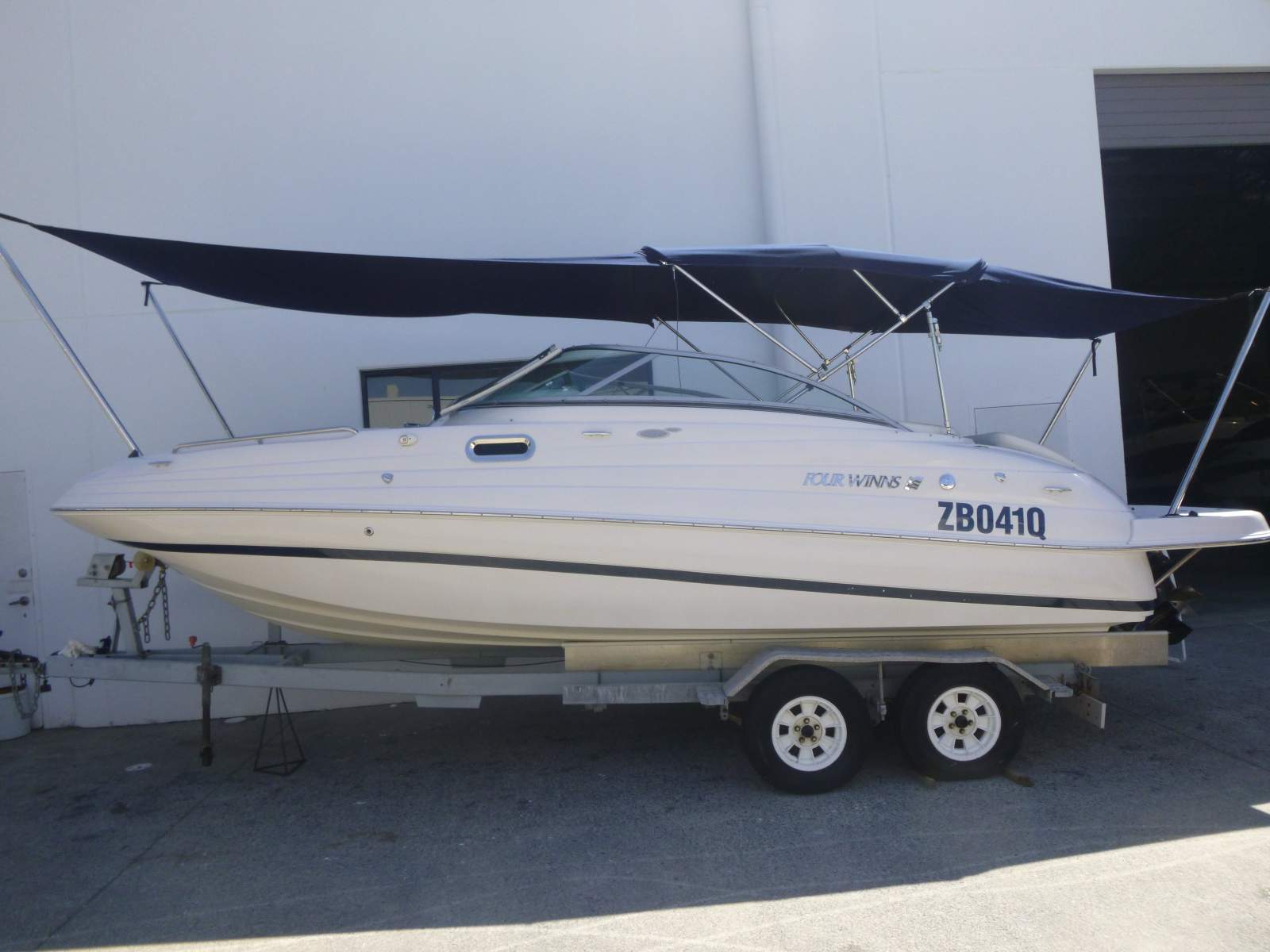 Four Winns 244 Funship BOW RIDER