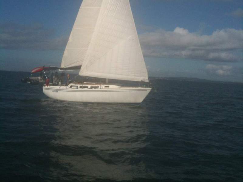 Catalina 30 Easy to handle comfortable family boat furling jib