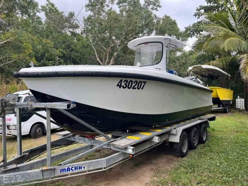 Eagle Ray 2300 Centre Console 7 meter Eagle Ray centre console. Current commerci