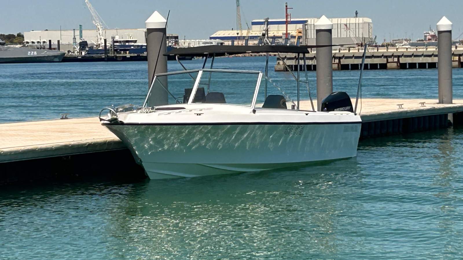 Smuggler 6.3 Half Cab