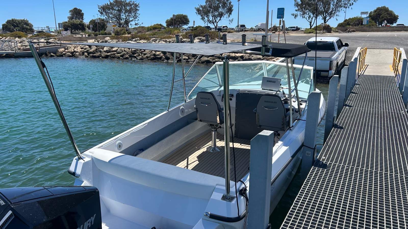 Smuggler 6.3 Half Cab