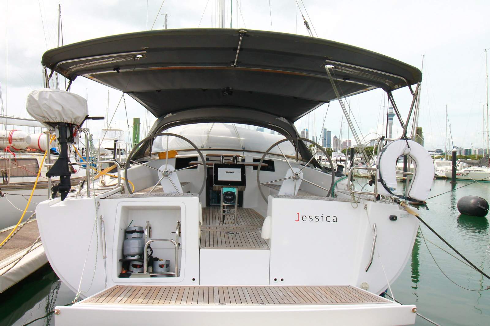 Hanse 385