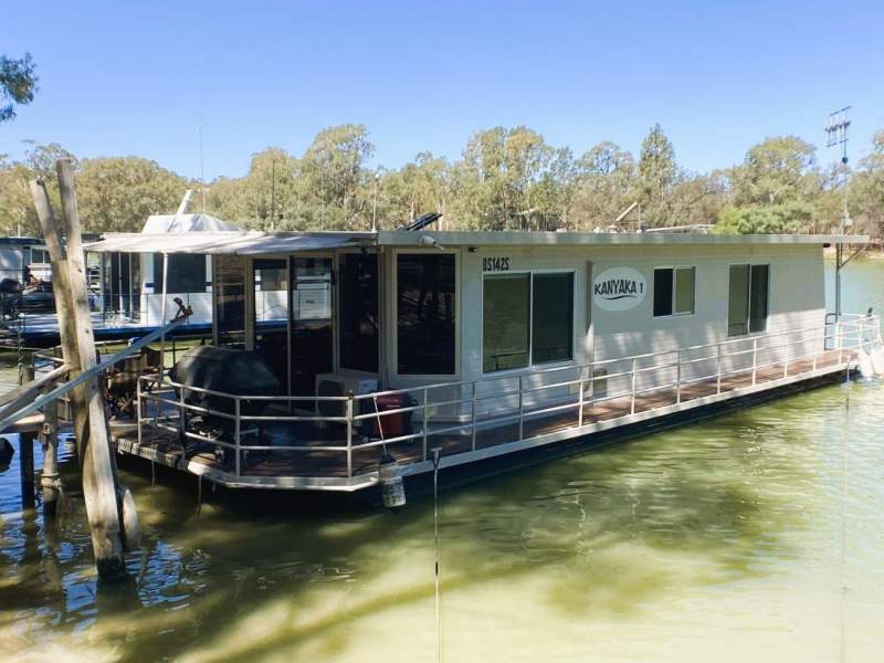 "Kanyaka1" Beautiful 3 x Bed, 1 x Bath, Houseboat.