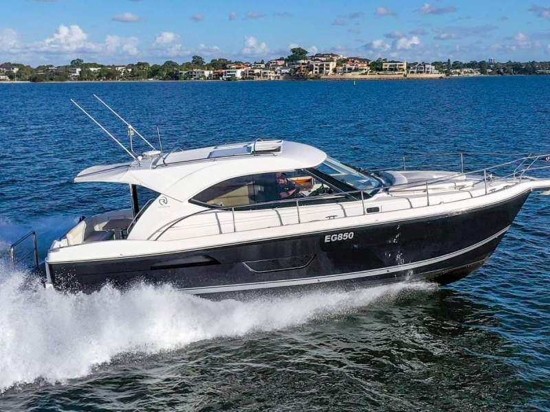 Riviera 3600 Sport Yacht Series II