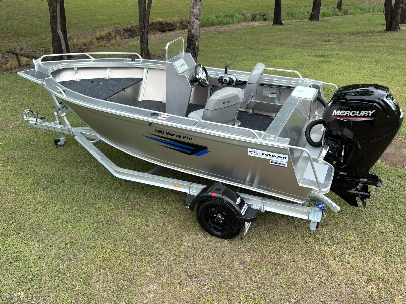 Makocraft 490 Barra Pro Side Console BOAT + DUNBIER ALUMINIUM TRAILER + MERCURY 90HP