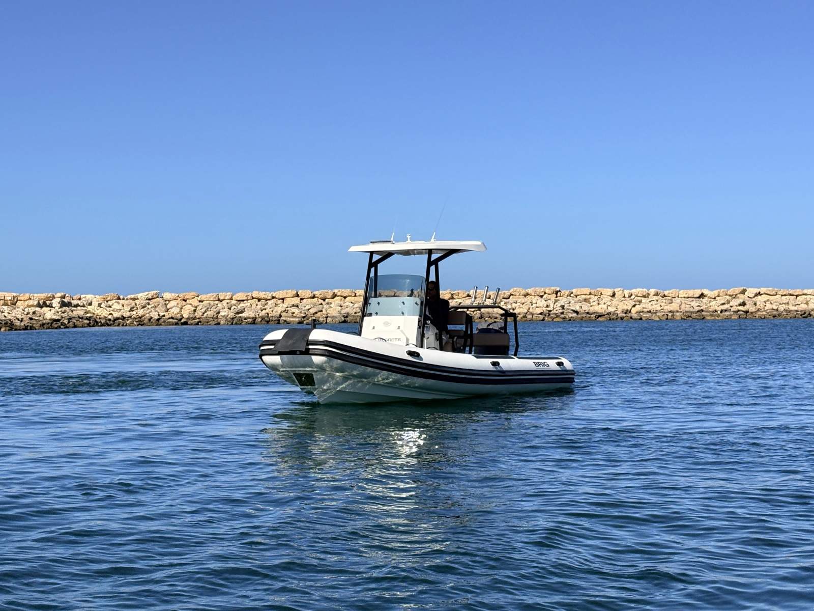 Brig Navigator 22 with Floating Dock Included