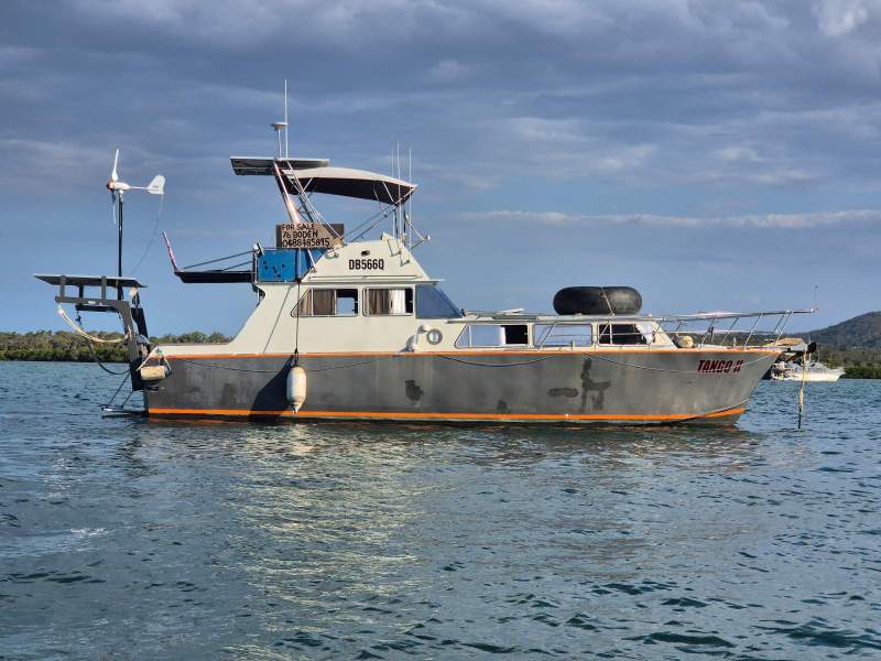 Boden Flybridge Cruiser