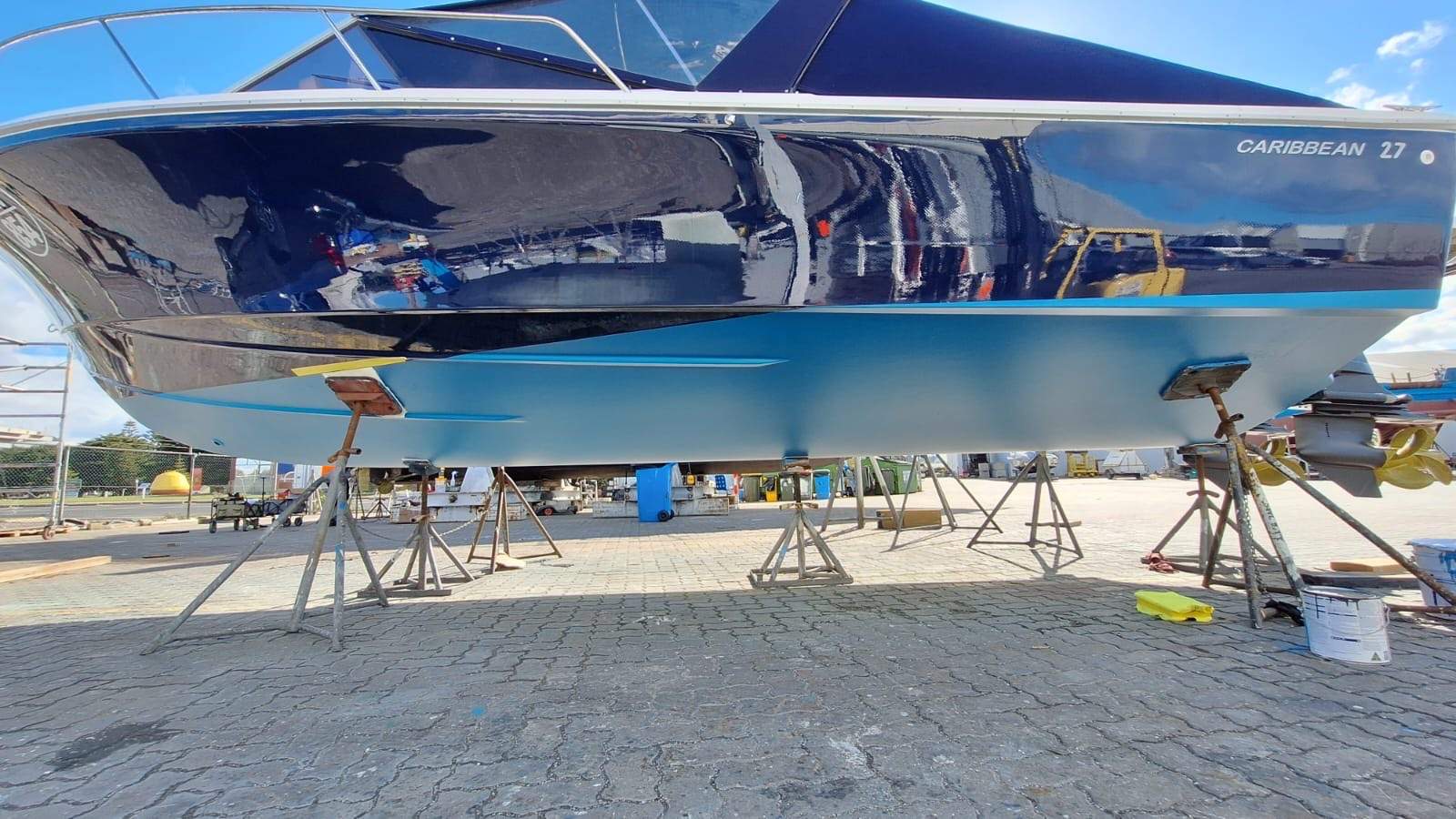 Caribbean 27 Runabout