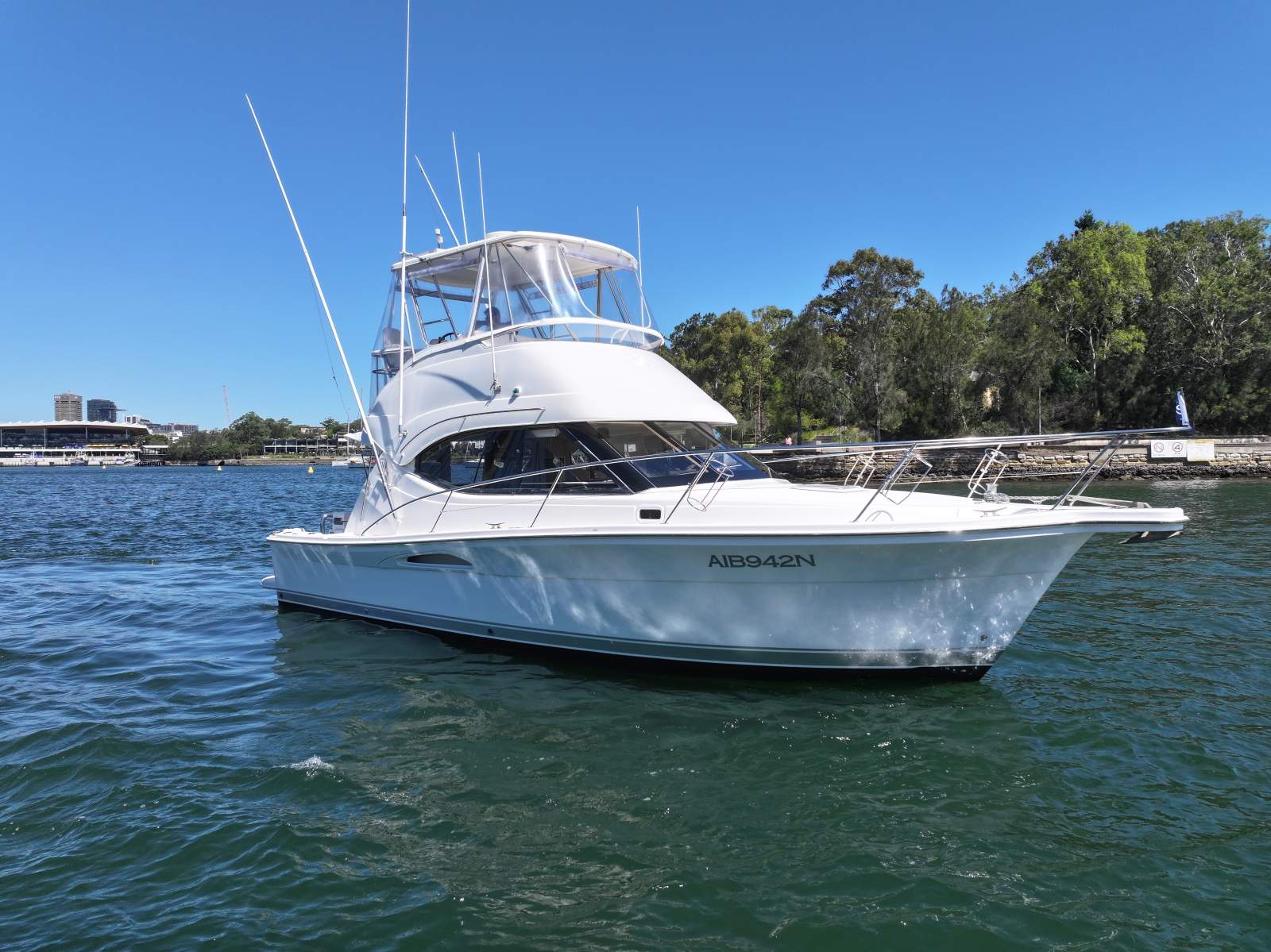 Riviera 33 Open Flybridge