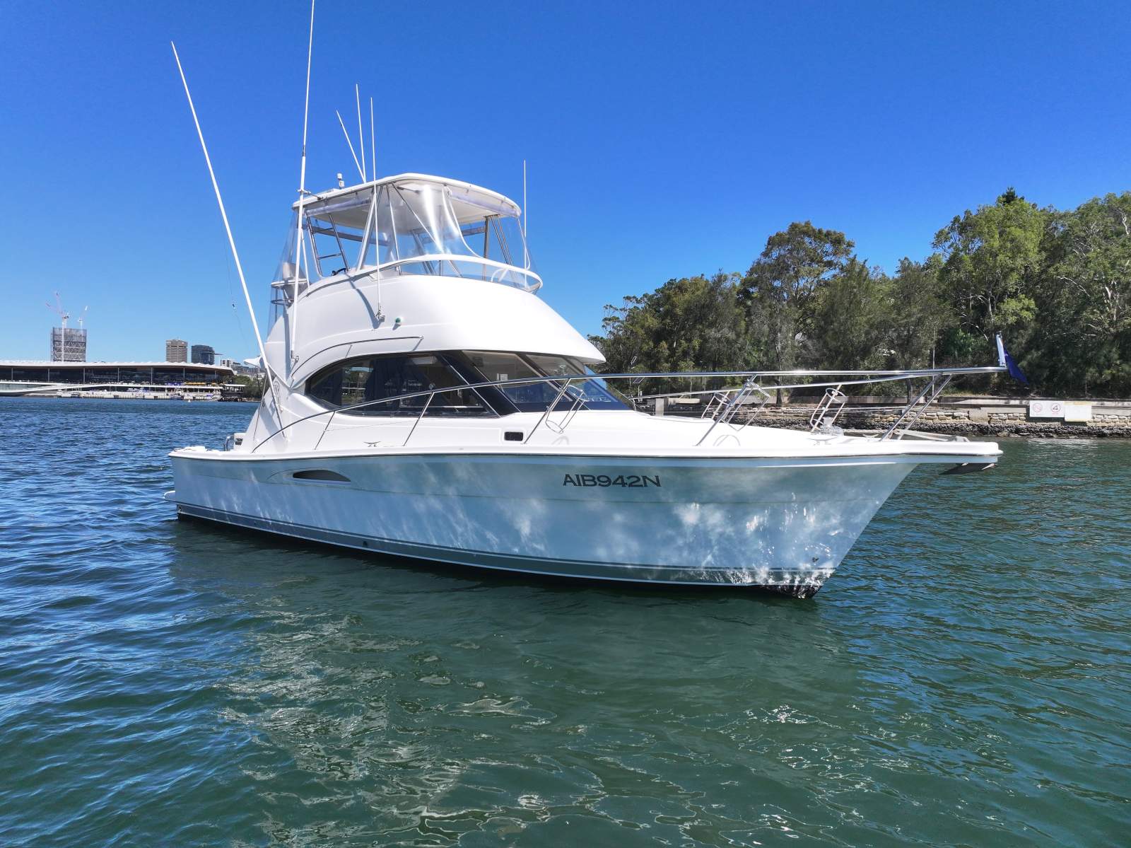 Riviera 33 Open Flybridge