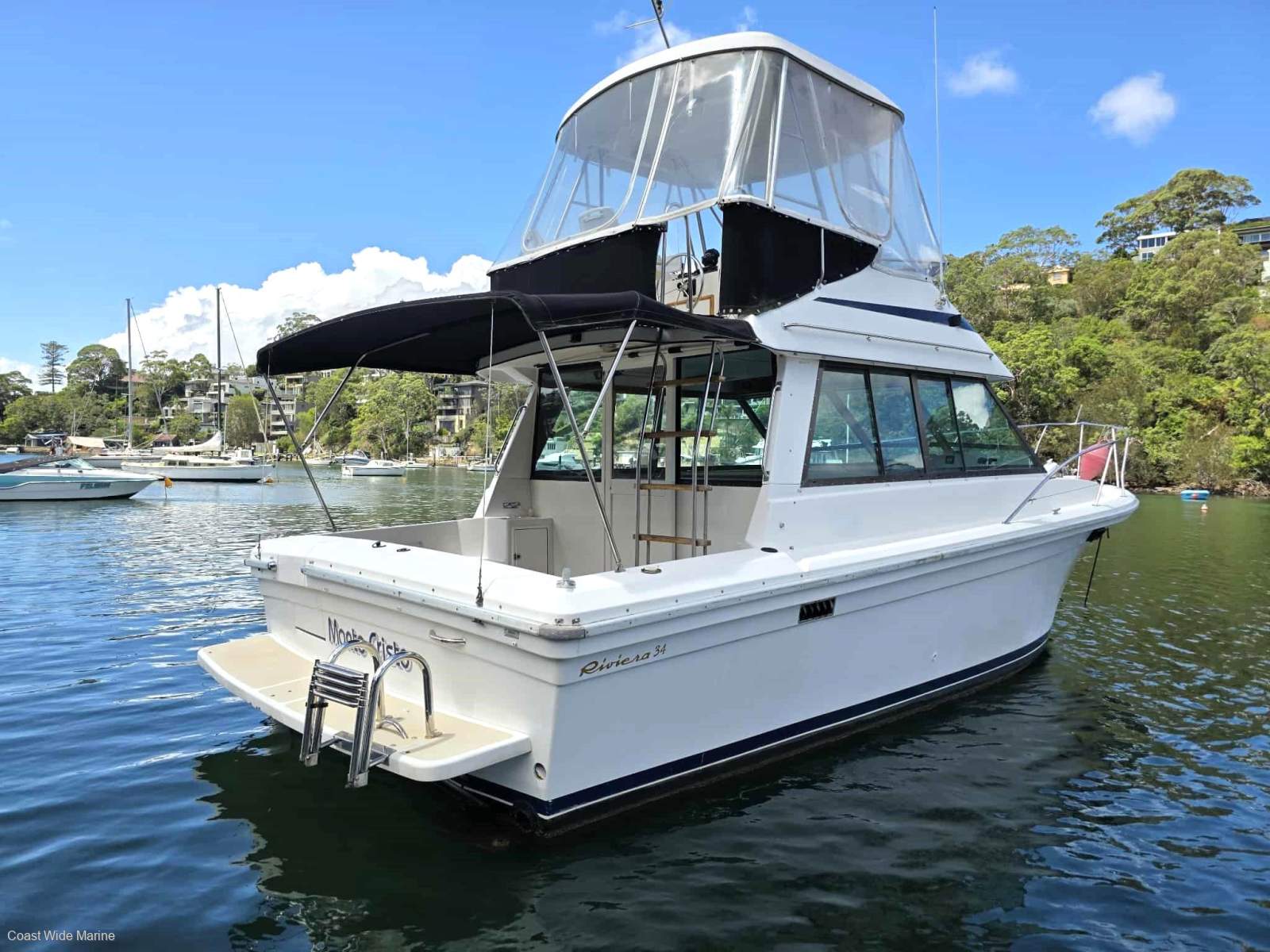 Riviera 34 Flybridge