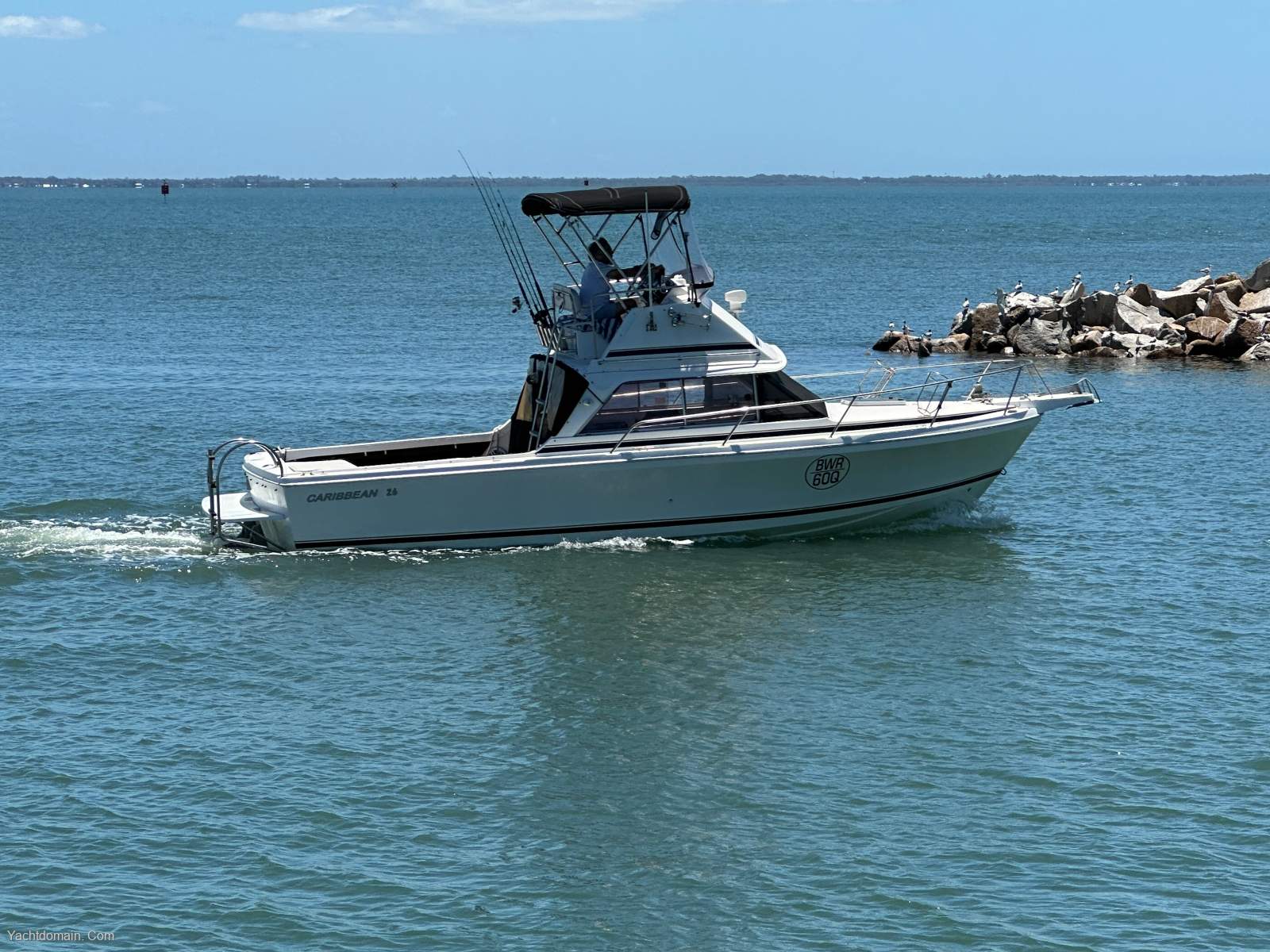 Caribbean 26 Flybridge Cruiser