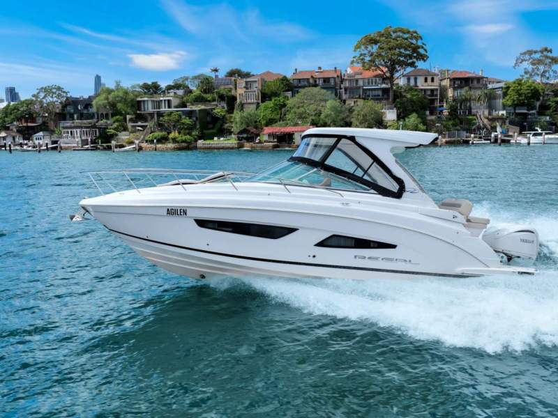Regal 33 XO 2023 Regal 33 XO Hardtop - Twin Yamaha 300HP