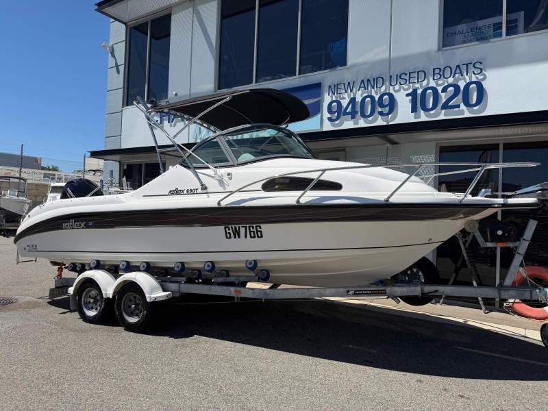 Reflex Chianti 690T With 2023 Mercury 150HP (100 hours) Fresh service