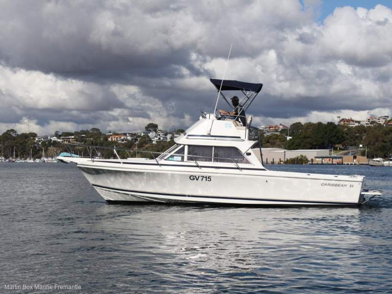Caribbean 26 Flybridge Cruiser With Optional Floating Dock