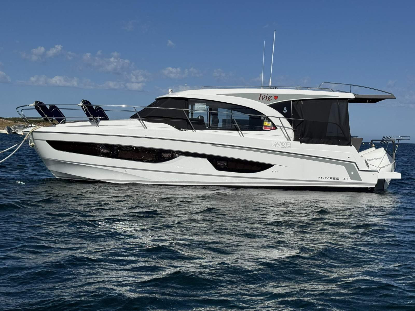 Beneteau Antares 11