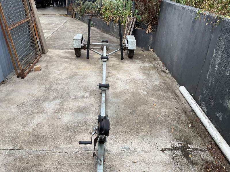 Easytrailer - suit 10-12ft tinnie or Porta bot