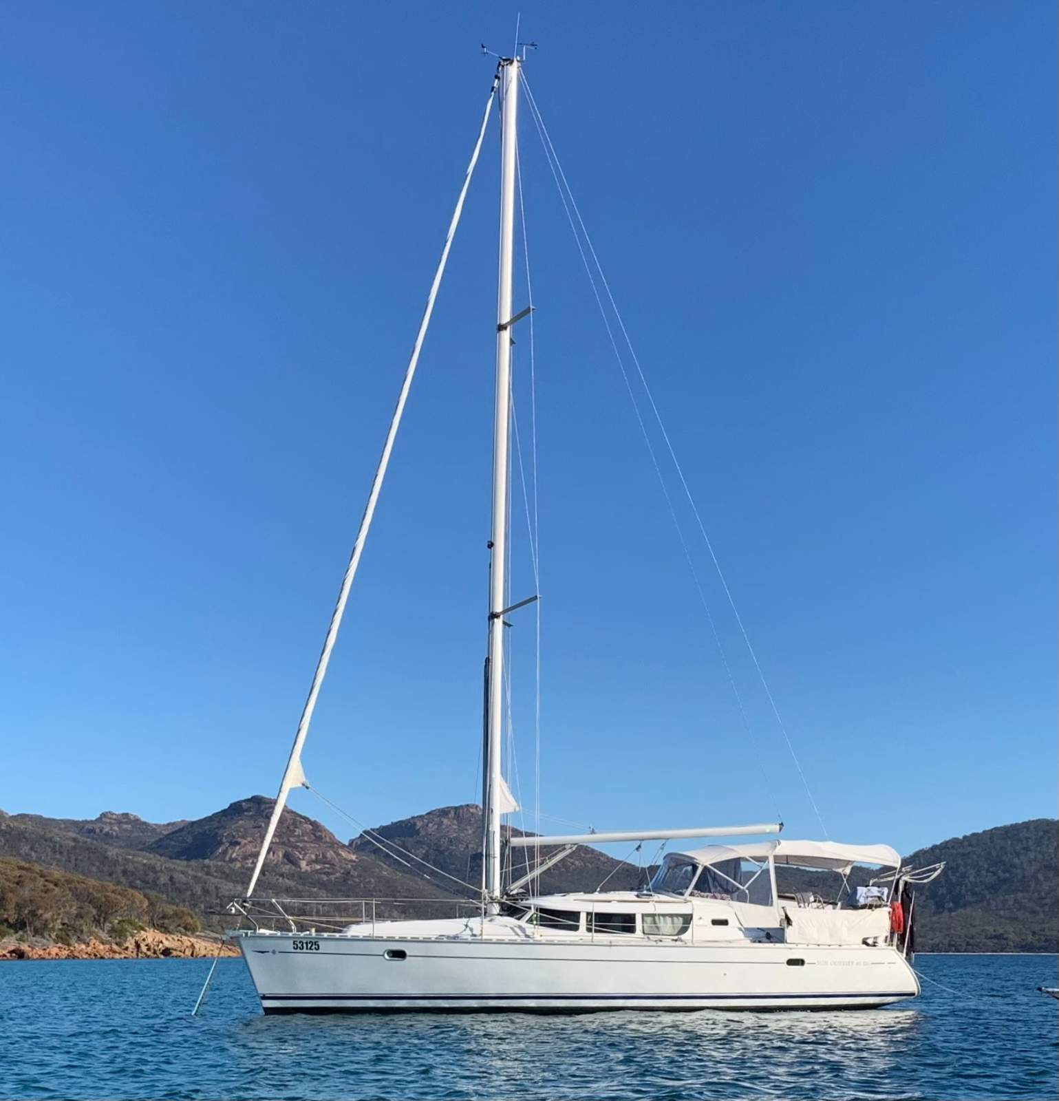 Jeanneau 40 Deck Saloon - "Beatrice"