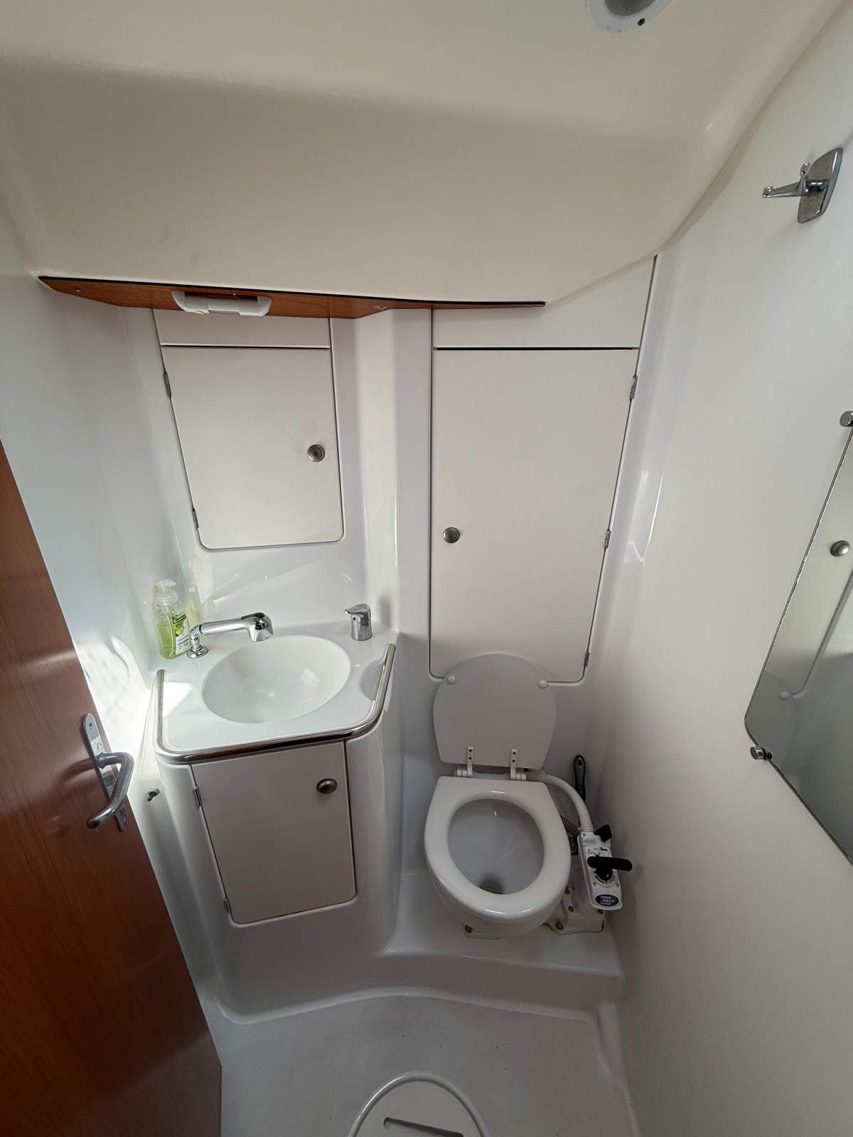 Jeanneau 40 Deck Saloon – Beatrice