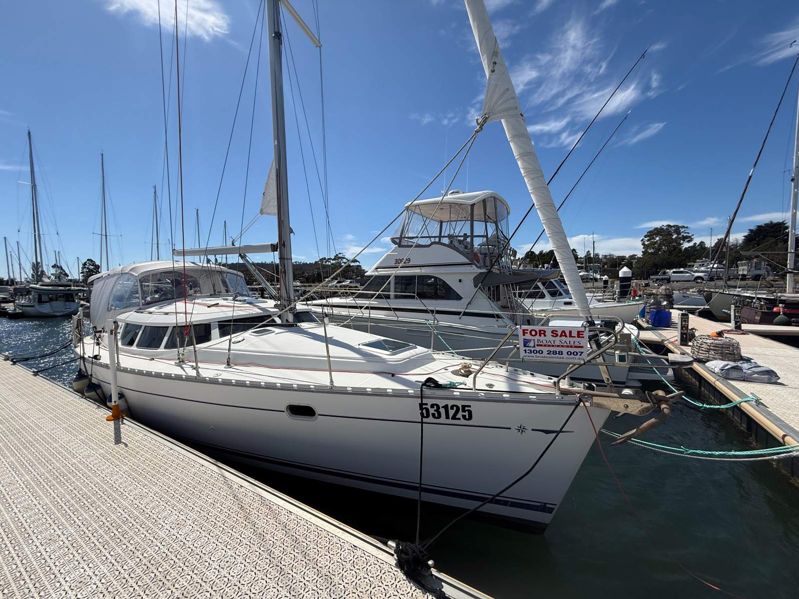 Jeanneau 40 Deck Saloon - "Beatrice"