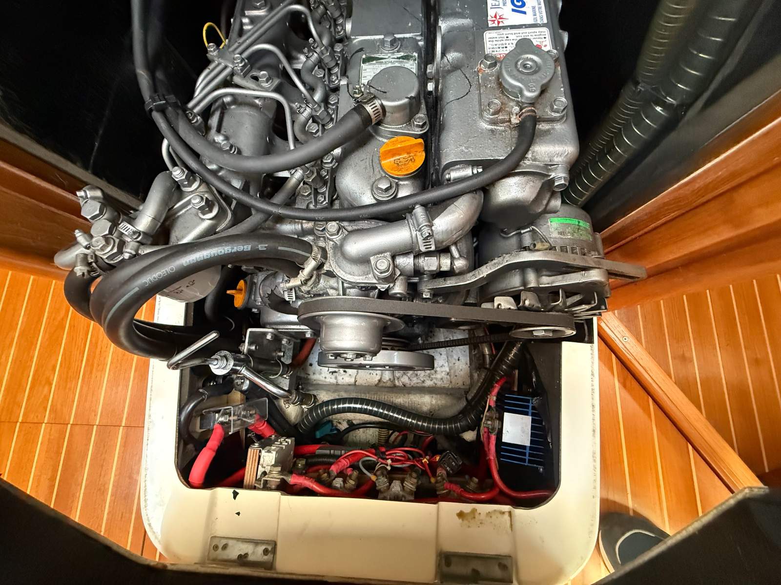 Jeanneau 40 Deck Saloon – Beatrice