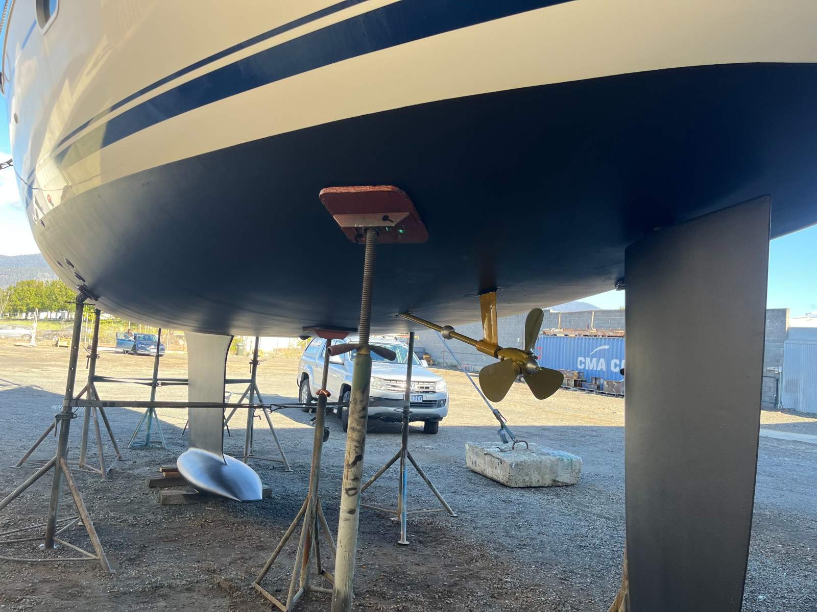 Jeanneau 40 Deck Saloon – Beatrice