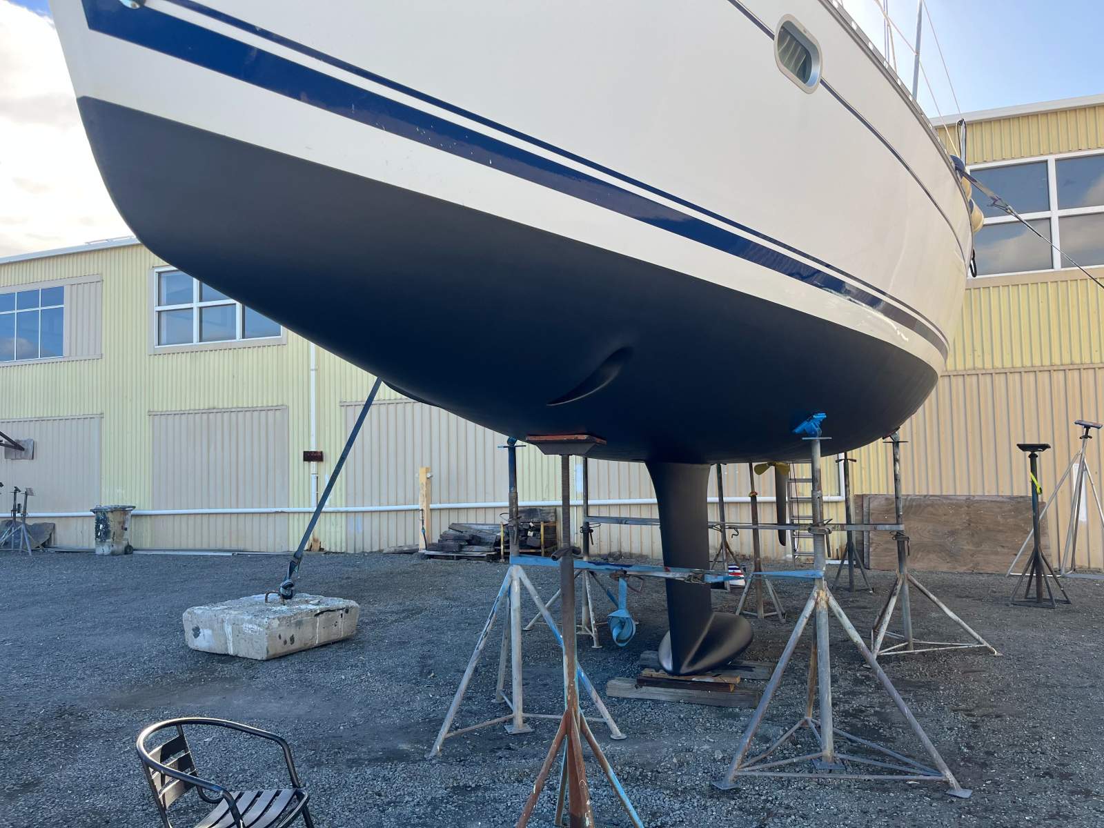 Jeanneau 40 Deck Saloon – Beatrice