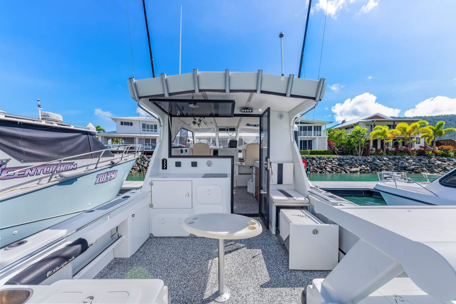 Sailfish 3000 Platinum Sports Cruiser - Plus Airdock