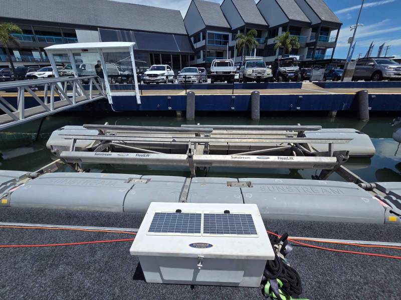 SUNSTREAM Float Lift (Large)