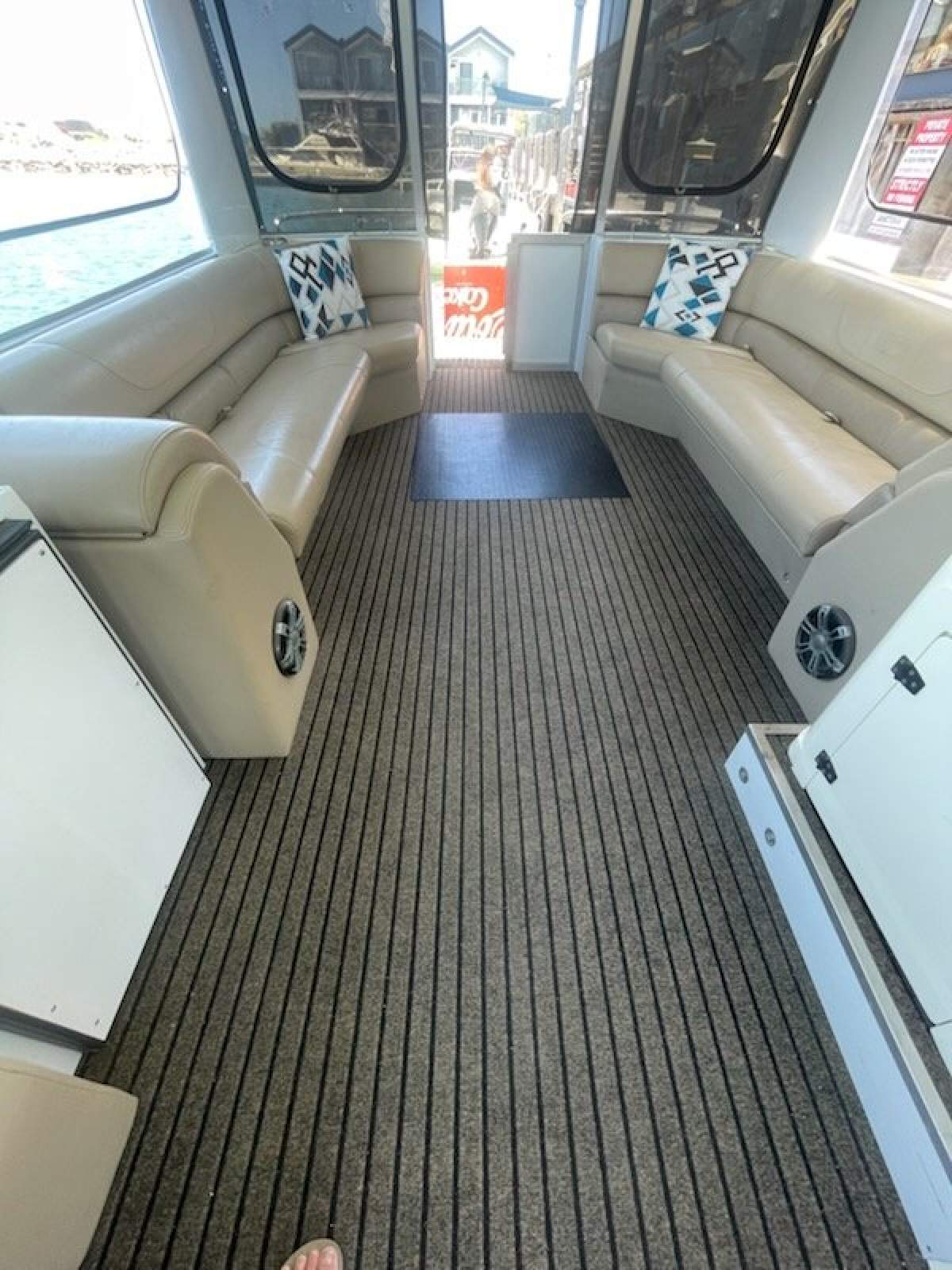 Bouvard Marine Pontoon Day Tripper