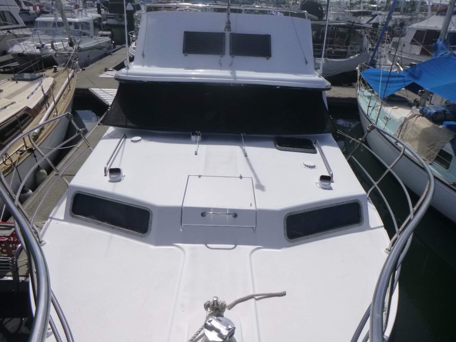 Cuddles 35 Resort Flybridge