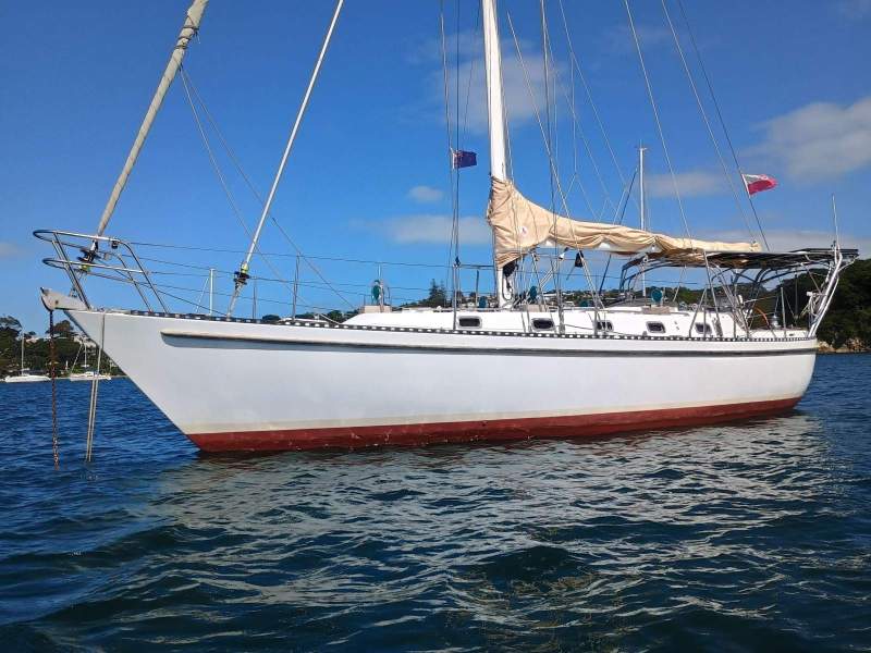 Tayana 42 Offshore cruising boat