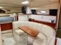 Cruisers Yachts 3275 Express