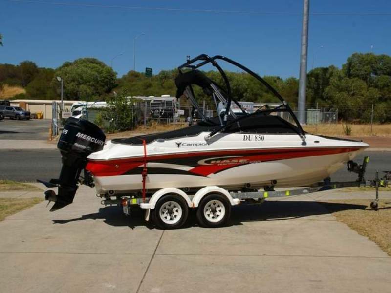 Campion Chase 580 bow rider with 175hp outboard