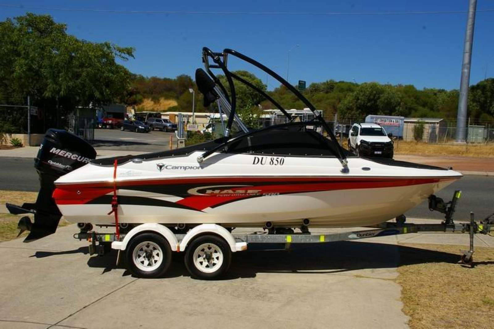 Campion Chase 580 bow rider with 175hp outboard