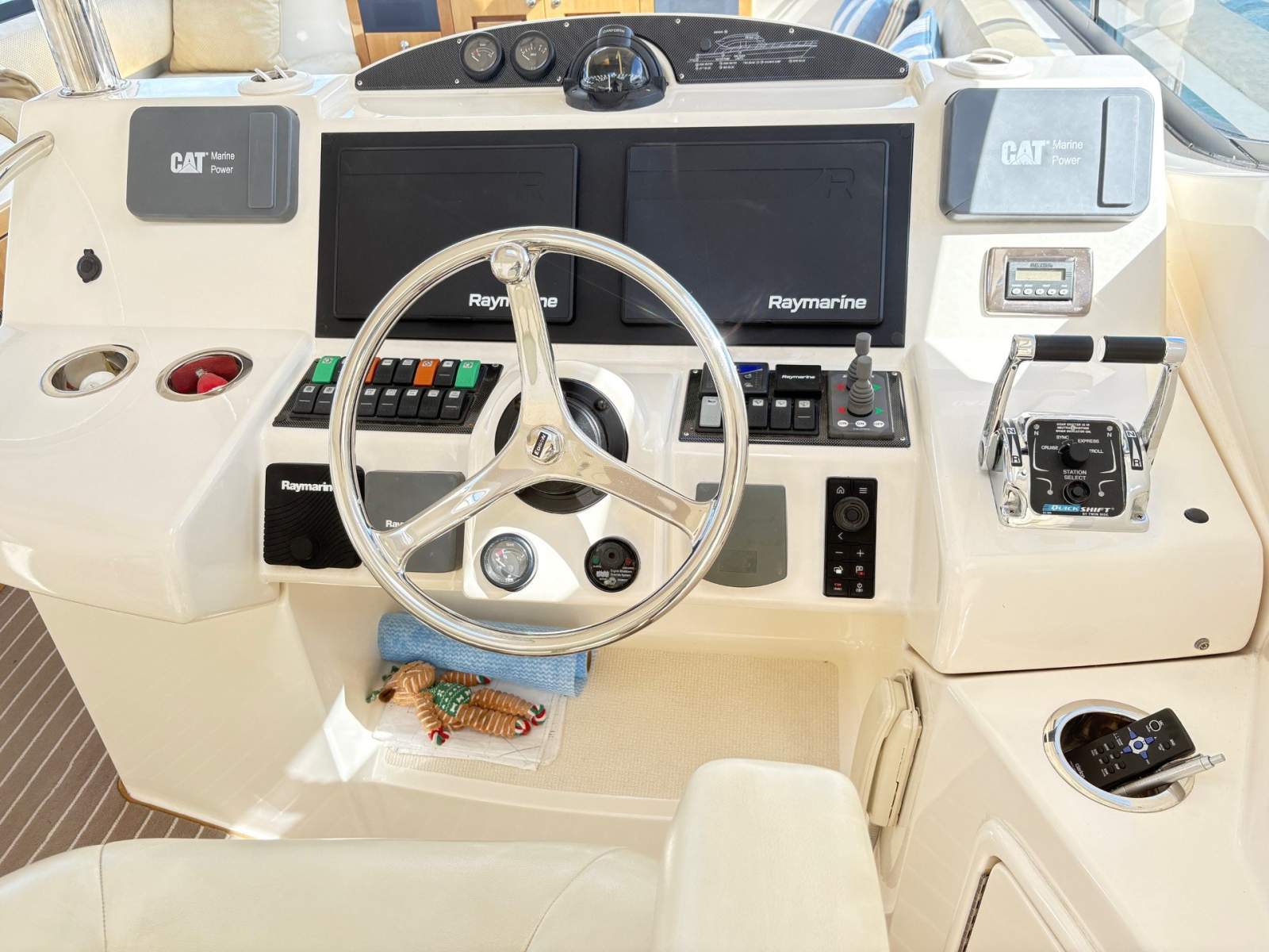 MARLIN Riviera 47 Enclosed Flybridge Boat Brokers of Tasmania