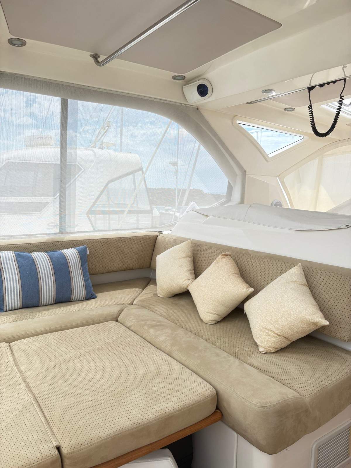 MARLIN Riviera 47 Enclosed Flybridge Boat Brokers of Tasmania