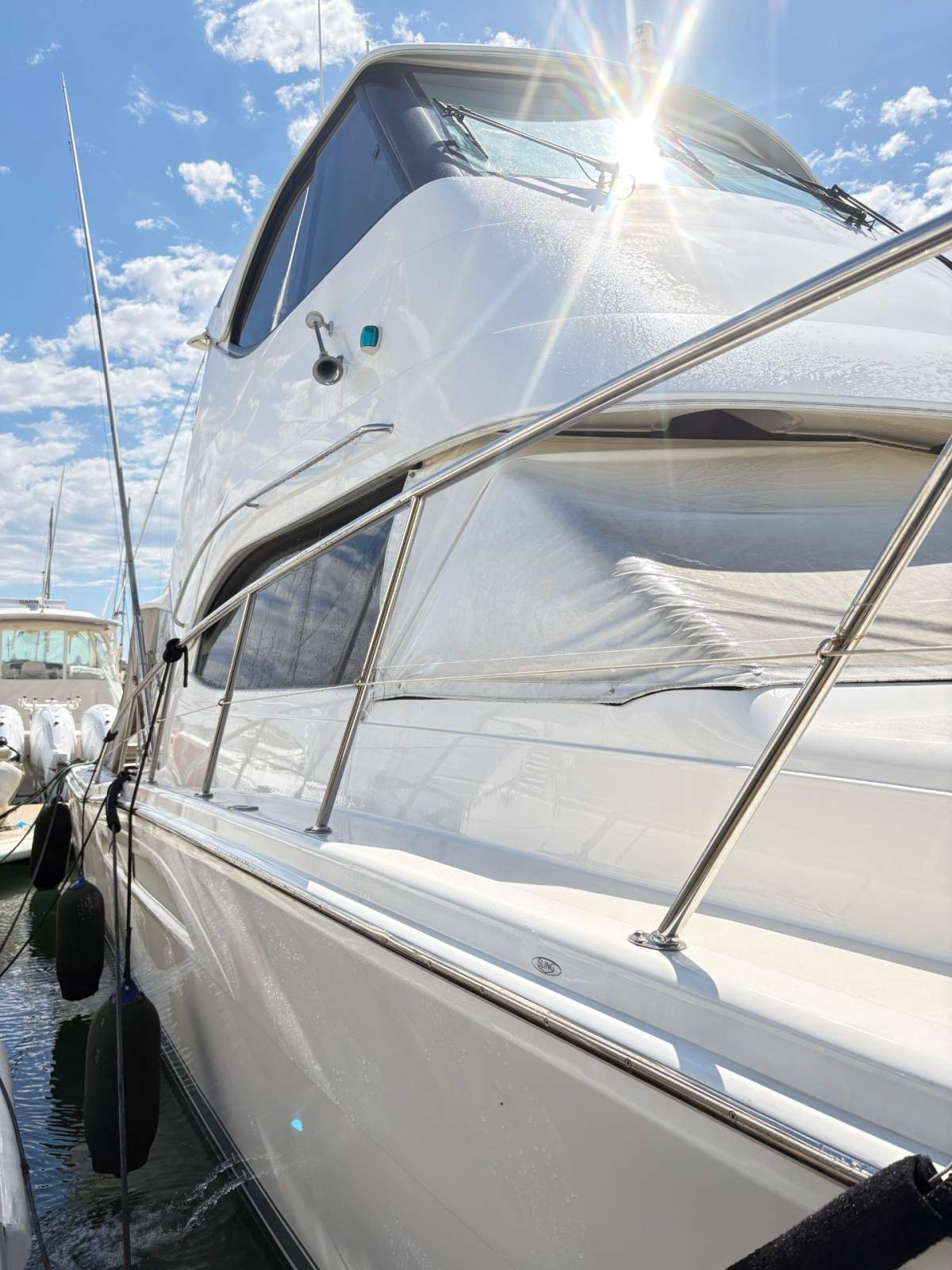 MARLIN Riviera 47 Enclosed Flybridge Boat Brokers of Tasmania