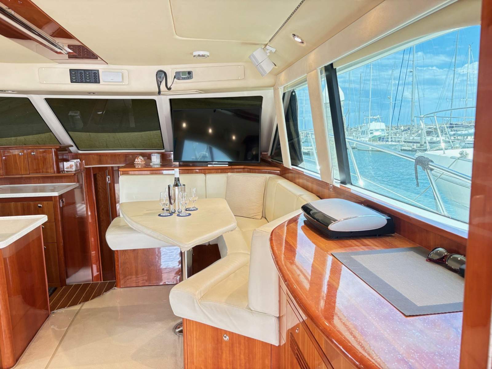 MARLIN Riviera 47 Enclosed Flybridge Boat Brokers of Tasmania