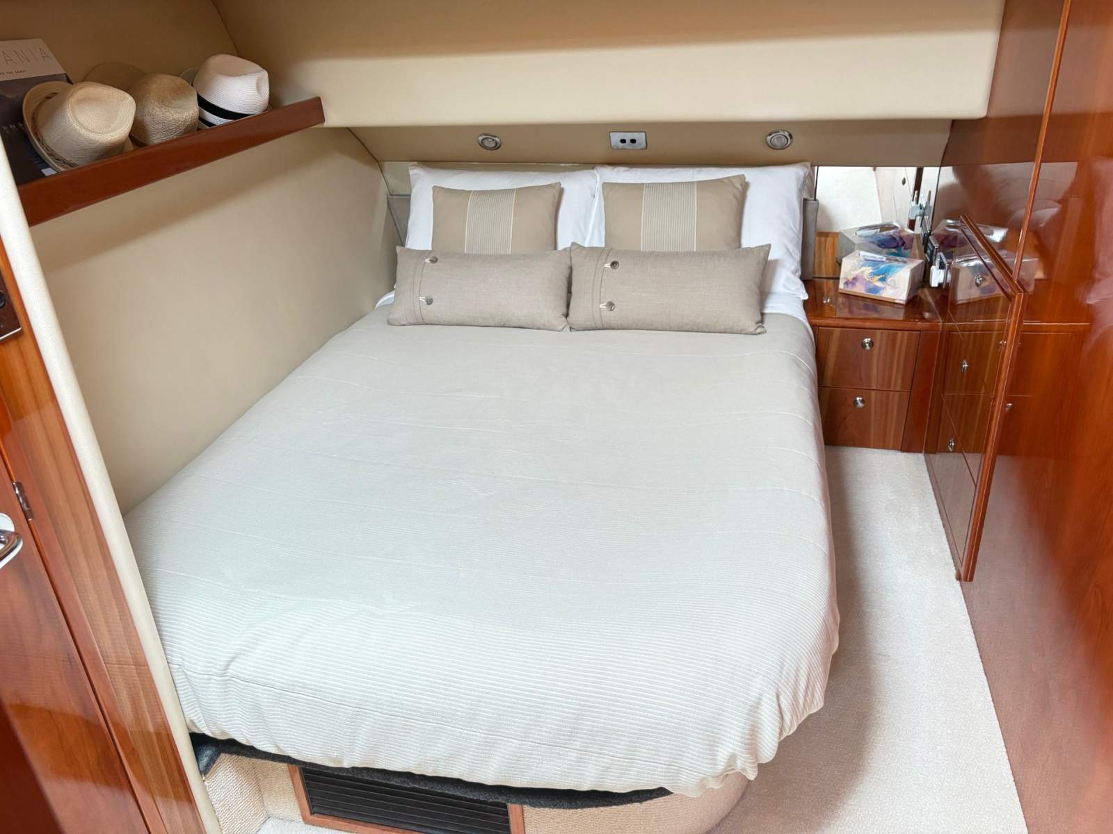 MARLIN Riviera 47 Enclosed Flybridge Boat Brokers of Tasmania