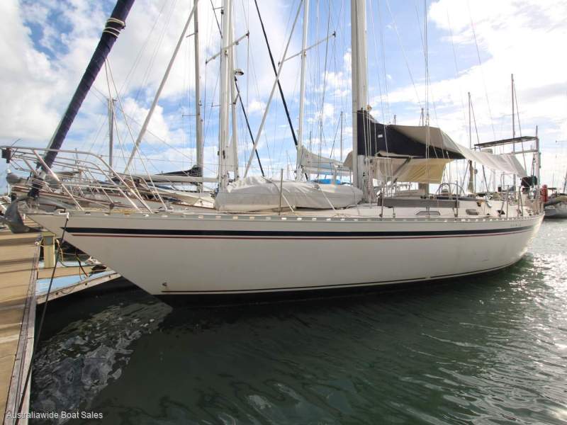 Montevideo 43 Centre Cockpit