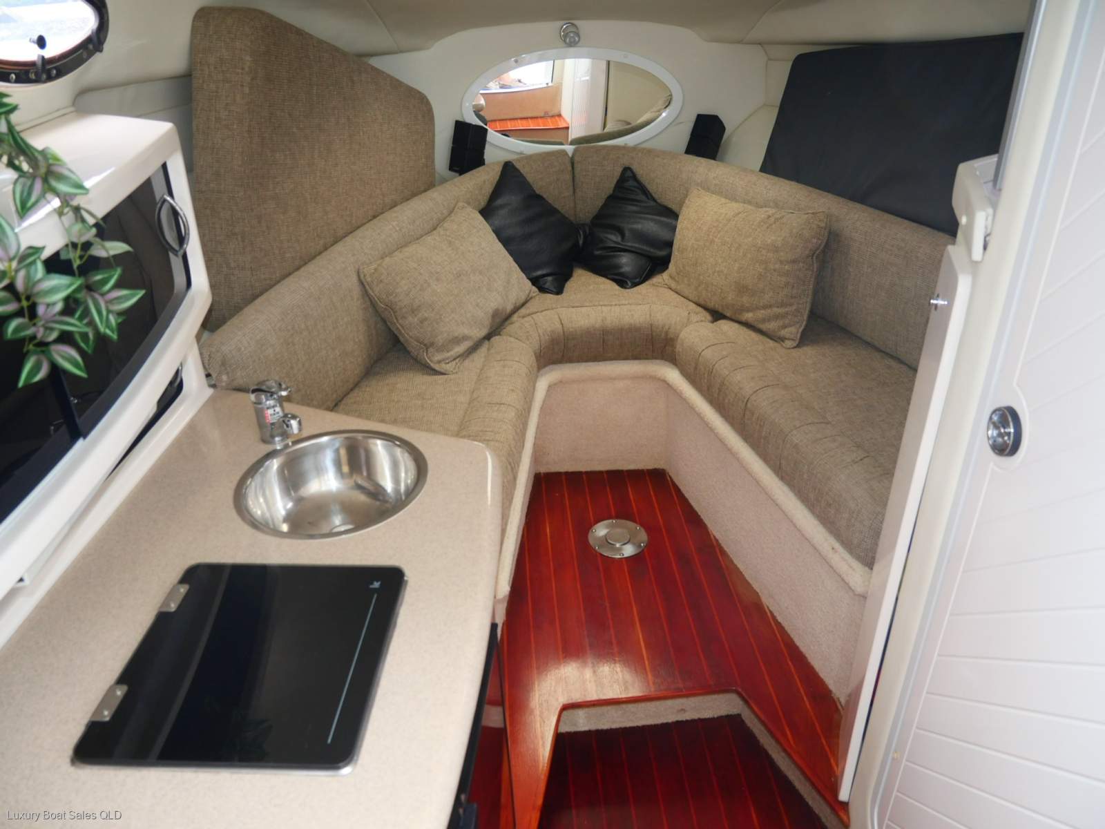 Mustang 2800 SportsCruiser Series III