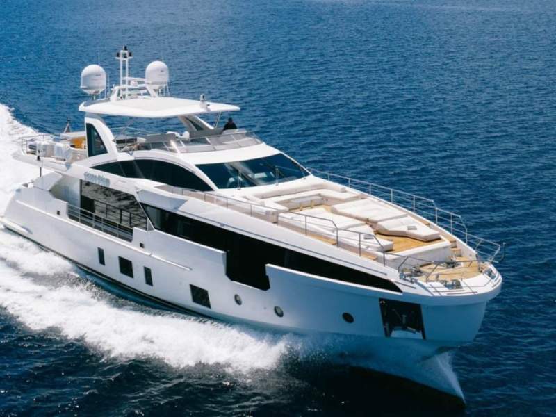 Azimut Grande 32 METRI