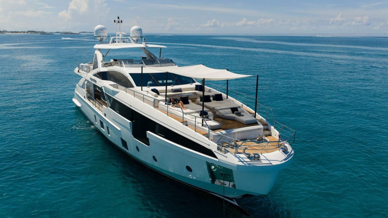 Azimut Grande 32 METRI