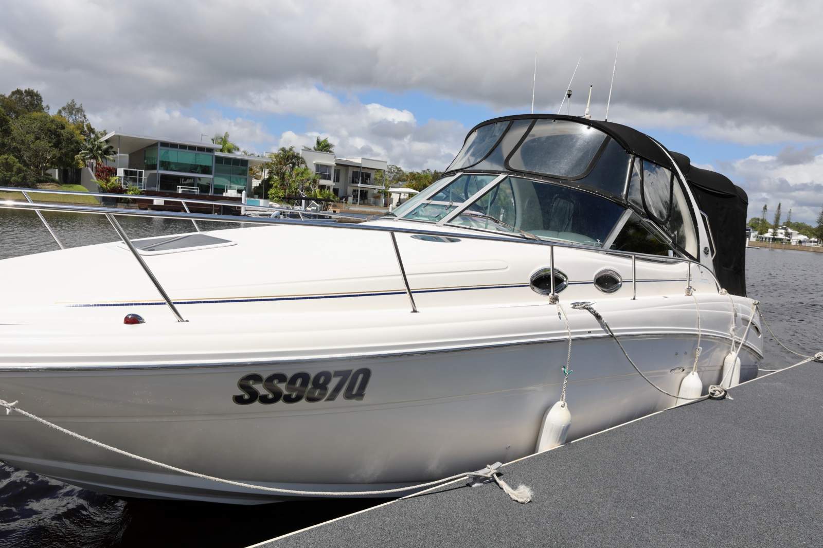 Sea Ray 335 Sundancer