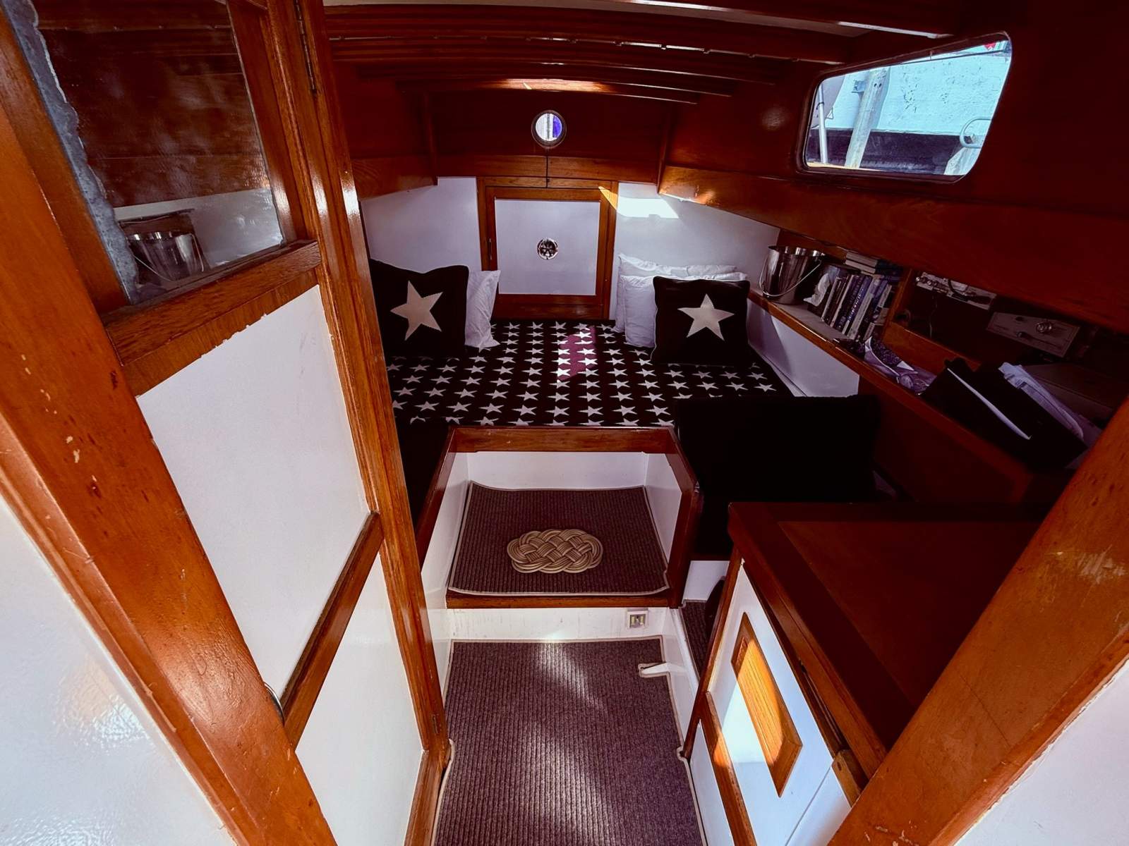 Max Creese Huon Pine 39 Pilothouse Cutter White Star &ndash; The Quintessential Tasmanian Yacht