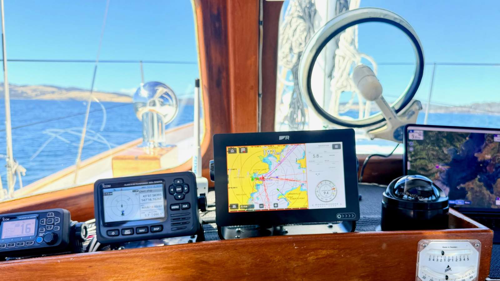 Max Creese Huon Pine 39 Pilothouse Cutter White Star &ndash; The Quintessential Tasmanian Yacht