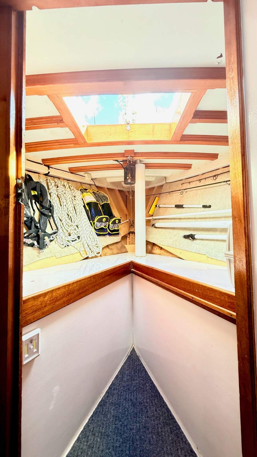 Max Creese Huon Pine 39 Pilothouse Cutter White Star &ndash; The Quintessential Tasmanian Yacht
