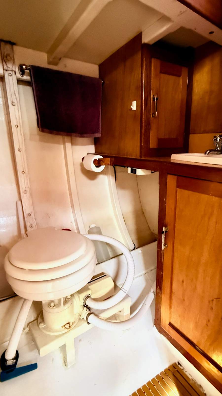 Max Creese Huon Pine 39 Pilothouse Cutter White Star &ndash; The Quintessential Tasmanian Yacht